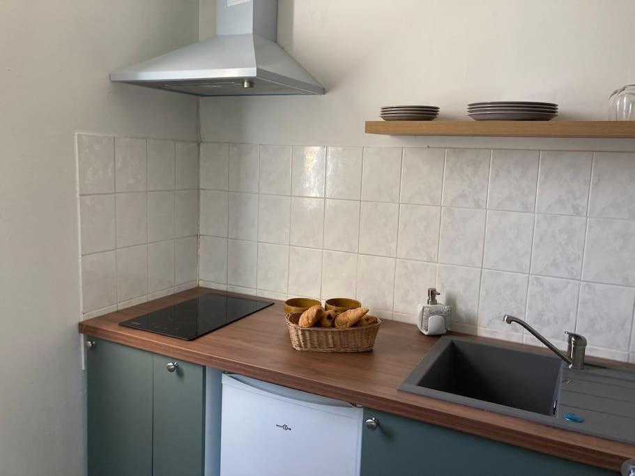 Cozy Studio With Balcony And Free Parking Aix-en-Provence Bagian luar foto