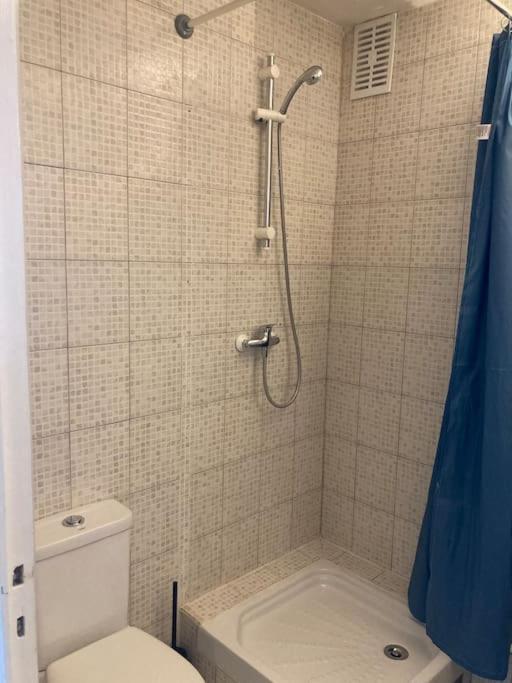 Cozy Studio With Balcony And Free Parking Aix-en-Provence Bagian luar foto