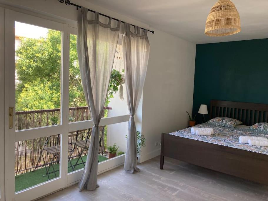 Cozy Studio With Balcony And Free Parking Aix-en-Provence Bagian luar foto